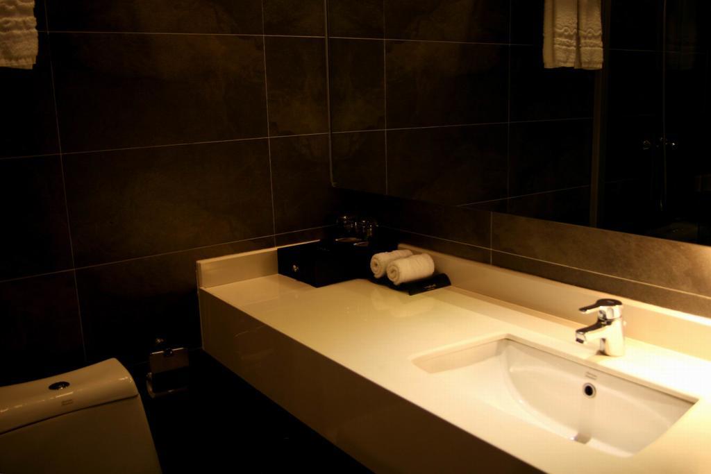 גואנגג'ואו J-Hotel מראה חיצוני תמונה